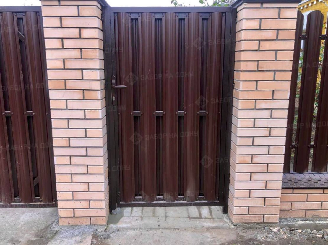 Калитка из евроштакетника  в Кореновске